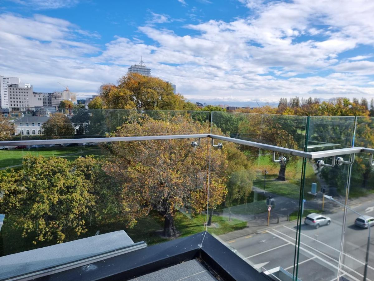 Latimer Loft - Christchurch Holiday Homes Екстер'єр фото